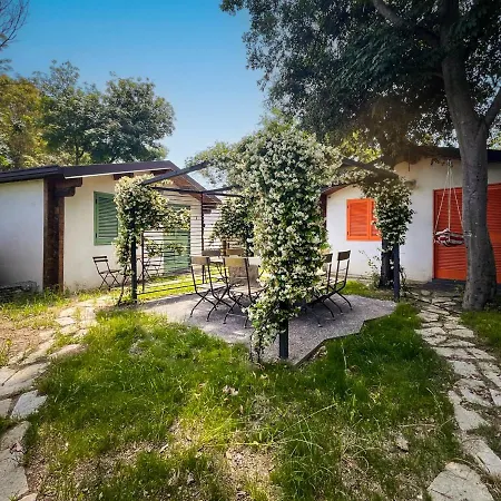 Miniglamp E.v. - Chalet Isquia