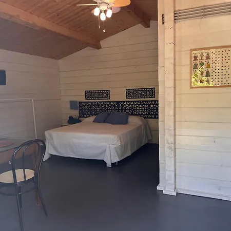 Miniglamp E.v. - Camping Chalet *